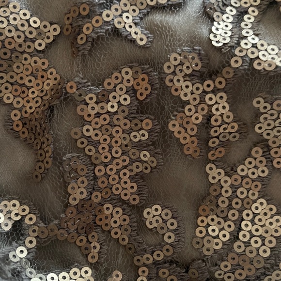 TADASHI SHOJI Elegant Gold Floral Gown - Picture 11 of 13